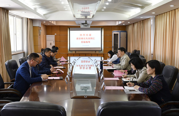 南京审计大学总务处处长徐振龙一行来常州校区调研